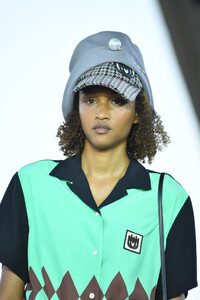 213482546_MiuMiuClub2020RunwayTfk2d1es8SOx.thumb.jpg.37fc1a95ab9d5c1ed764e2a0c44705e9.jpg