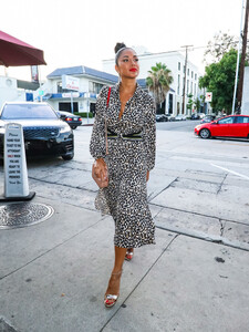 Nicole+Scherzinger+outside+Craig+Restaurant+GsyKRJk0C75x.jpg