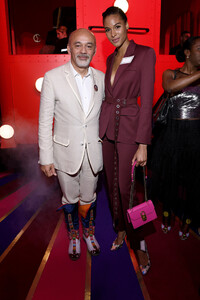 Cindy+Bruna+Christian+Louboutin+presents+Loubhoutan+PufQLmLSvRgx.jpg