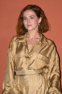        zoe210719BZNimage102.jpg
