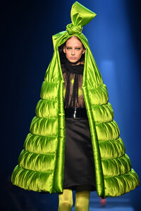 29945621_JeanPaulGaultierRunwayParisFashionWeektU2KHhV8xRux.thumb.jpg.6d2eff21996ae9c3ff7843879a36fae7.jpg