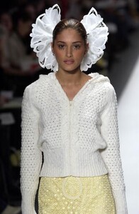 365863899_alice-roi-fw-2002(2).thumb.jpg.c286a97d3c7cc05a63d782728ce5813c.jpg
