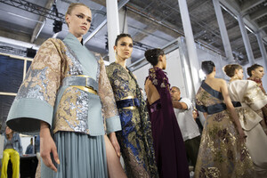 455965672_elie-saab-hc-bks-m-rf19-0745(1).thumb.jpg.3da7c12e4bc4c84bd73935b8856ab78e.jpg