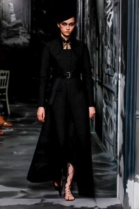Sofia Steinberg Christian Dior Fall 2019 Couture 2.jpg