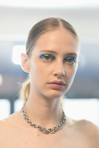 757161296_JeanPaulGaultierBackstageParisFashionyTxd3AtfiUUx.thumb.jpg.2a9550fa3bcbab69c23eaba6e8e3200e.jpg