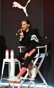 Adriana+Lima+PUMA+Refinery29+Host+Launch+New+rx2wSoiYTM-x.jpg