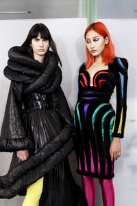 863603265_gaultier-hc-bks-m-rf19-1431(1).thumb.jpg.47948822842ff9904917a5ef71fcd6b7.jpg