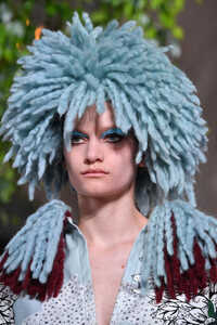 91608962_ValentinoRunwayParisFashionWeekHautecgA0LL9ivgDx.thumb.jpg.da89782ff63c7c7ba1d04c487e794a52.jpg