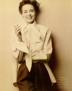 Camicie_Bianche_Demarchelier_Vogue_Italia_July_August_1988_03.thumb.png.4320a8091617bb889a0a0deb886b5d92.png