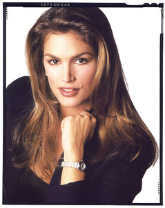 Cindy-Crawford-russelwong-id69246-gthumb-gwdata1200-ghdata1200-gfitdatamax.jpg