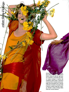 Colore_King_Vogue_Italia_January_1985_05.thumb.png.6ae6247a58f710f9f3df7ac7ccb583f0.png