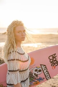 Cornwall-surfer-lifestyle-portraits-by-Marianne-Taylor.-Click-through-to-see-more_0028.jpg