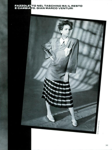 Demarchelier_Vogue_Italia_January_1985_12.thumb.png.59476d2b371b7b137f762fd39c49be54.png