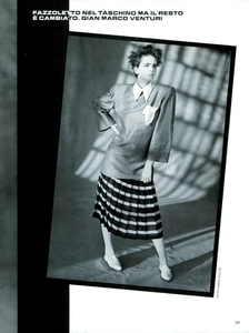 Demarchelier_Vogue_Italia_January_1985_12.thumb.png.612d7c29e36afa13dac874cdb77f2227.png