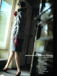 Elgort_Vogue_Italia_January_1985_05.thumb.png.e1c89e9e36d81ceb2b504ad0026338fd.png