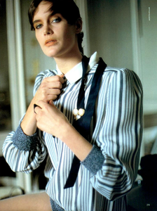 Elgort_Vogue_Italia_January_1985_06.thumb.png.4038290a0899dd86f986e5d1365c20d1.png