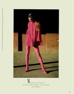 Elgort_Vogue_Italia_July_August_1988_08.thumb.png.2287d1e1dfaeb803b10559818f42d404.png