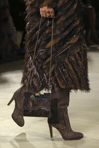Fendi-PO-HC-clp-F19-0027.thumb.jpg.68c3771260c4d0a79b29db6124d8e786.jpg