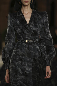Fendi-PO-HC-clp-F19-0032.thumb.jpg.6b04c93bf6727c73dd6be6d82234e93d.jpg