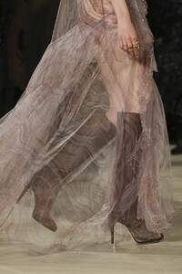 Fendi-PO-HC-clp-F19-0034.thumb.jpg.9c14bdde8420f9cee1a42aaed70ecb72.jpg