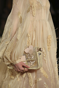 Fendi-PO-HC-clp-F19-0042.thumb.jpg.1369f0fbe28d6383178d5fe780d8c6aa.jpg