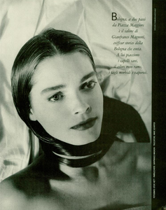 Hiett_Vogue_Italia_July_August_1988_02.thumb.png.defc42d65bc1d4ca41ce2afc68bfa042.png