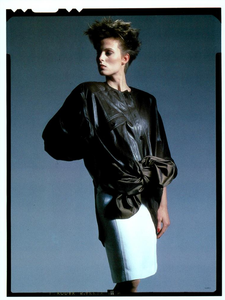 Hiro_Vogue_Italia_January_1985_02.thumb.png.1dddc48e49531e637ba30972f477f92e.png