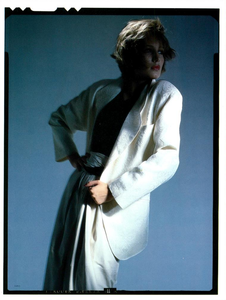 Hiro_Vogue_Italia_January_1985_07.thumb.png.c3156375e64b42eb5e4f872f50027e01.png