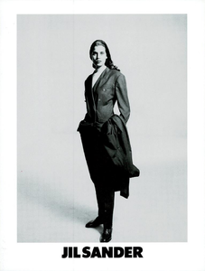 Jil_Sander_Spring_Summer_1987_03.thumb.png.cc3654ec6f0717d47764f90ec04f157d.png