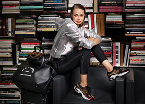 KARL-LAGERFELD-fw19-13.thumb.jpg.58a071248fe6bc753b338a4b9299ac8d.jpg