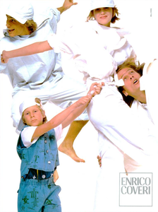 King_Enrico_Coveri_Spring_Summer_1985_11.thumb.png.ed1ad925a655e26b206c5e90e05b6758.png