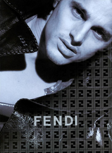 Lagerfeld_Fendi_Fall_Winter_03_04_04.thumb.png.4693323c7b0fc0431b7085242c227ad6.png