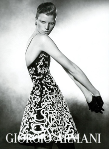 Lindbergh_Giorgio_Armani_Fall_Winter_03_04_02.thumb.png.a8f5ad7ccfda4f780aed06454a93eba3.png