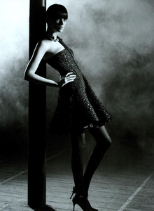 Lindbergh_Giorgio_Armani_Fall_Winter_03_04_06.thumb.png.91d6c0d46a84b6f0f75ce2d6a725f69b.png