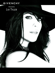 Lindbergh_Givenchy_Very_Irresistible_2003_01.thumb.png.c564e13b5b05c7aa11f5642ee49d5f22.png