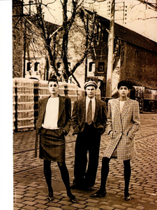 Lindbergh_Vogue_Italia_January_1985_02.thumb.png.3a480b0da74daa8d52a21e4f9a9b2b51.png