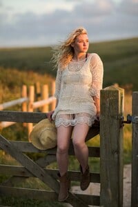 Living-is-easy.-The-Magic-of-Cornwall.-Click-through-to-see-more_0011.jpg