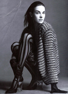 Meisel_Max_Mara_Fall_Winter_03_04_04.thumb.png.23de000cd2dbccce0f6aacc84947a623.png