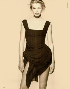 Meisel_Vogue_Italia_July_August_1988_07.thumb.png.d7588774a3b8c05ab33eaecb2d2b4f49.png