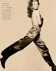 Meisel_Vogue_Italia_July_August_1988_08.thumb.png.2676aea57c162c7486f08000ded8e062.png