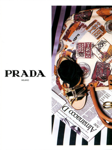 Prada_Spring_Summer_1985_09.thumb.png.b62146bd955c2a8b8ce9f8a4f0297a87.png