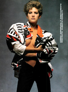 Sexy_Watson_Vogue_Italia_January_1985_11.thumb.png.4978aa2594a54fa0e93a3df59a2ca8b0.png