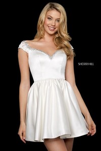 Sherri-Hill-53260-ivory-44917.jpg-600.thumb.jpg.7d72cfcaa98b3d05f4f9805e572aa829.jpg
