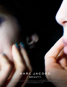 Sims_Marc_Jacobs_Beauty_Fall_Winter_13_14_02.thumb.png.dcb0e9dfb4a072ba420b06f6ba28e896.png