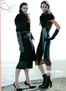 Testino_Miu_Miu_Fall_Winter_03_04_04.thumb.png.557353e3022007b9af25dd6750c0eb26.png