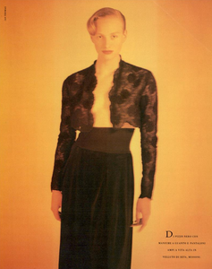 Thomas_Vogue_Italia_July_August_1988_02.thumb.png.fb2585d0787969c0354a83559d9ea888.png