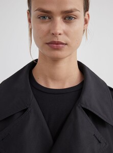 Woman_1_TrenchCoat_Black_1882_98f0378a-eadc-42c1-95ee-29b5b2e89401.jpg