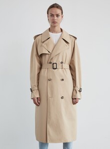 Woman_1_TrenchCoat_Khaki_1.jpg