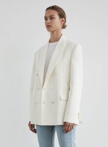 Woman_2_Blazer_Cream_2.jpg