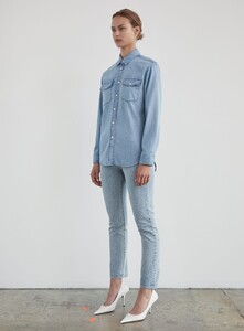 Woman_4_DenimShirt_Blue_Full_80309d6e-6035-4200-99d5-1005944dd6e3.jpg